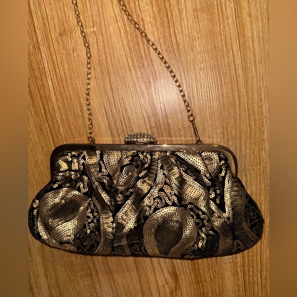 Lulu Townsend Handbags - Lulu Townsend Gold & Black Sequin Evening Clutch with Chain